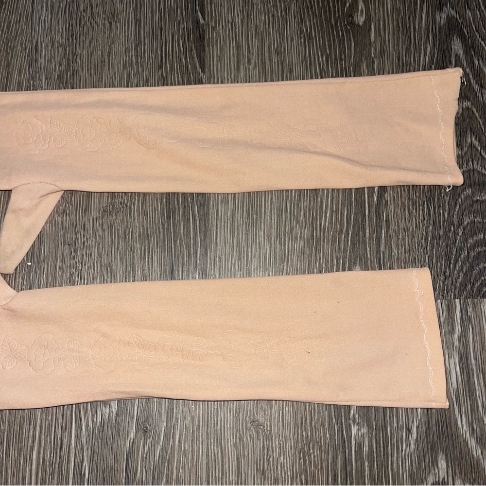 Vintage nude arm gloves - Picture 5 of 6